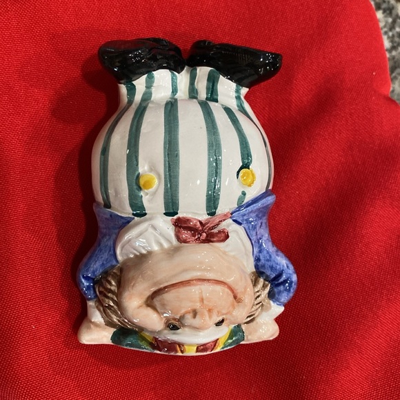 Disney Tweedle Dee & Tweedle Dum Salt & Pepper Shakers 1992 Great Condition 4” - Picture 2 of 9